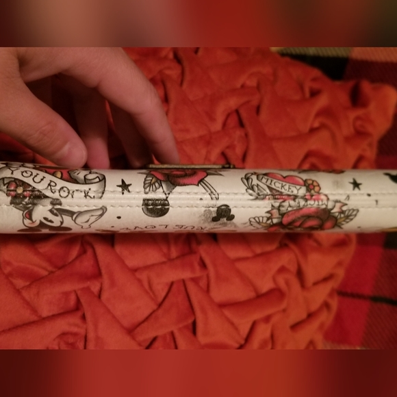 Loungefly Mickey and Minnie Tattoo AOP wallet - Picture 7 of 12